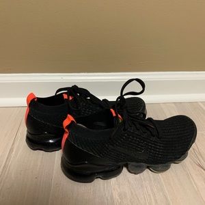 Nike VaporMax - Black and pink